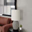 Lighting, H 20 po, lampe de table, béton gris, abat-jour ivoire / crème