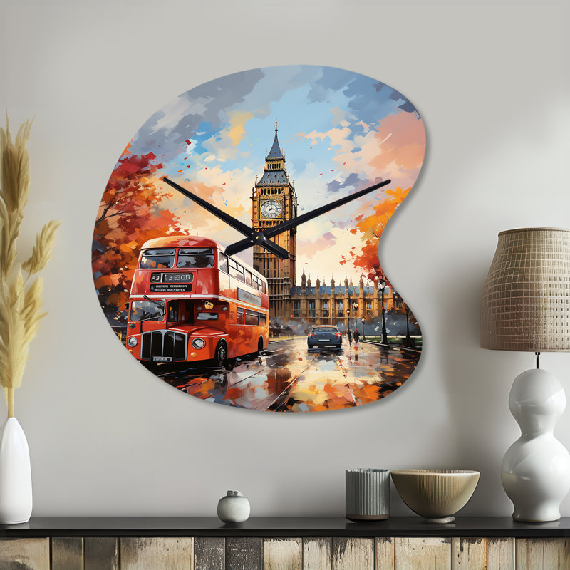 Peach Red City London Popart - London, horloge murale asymétrique, Petit