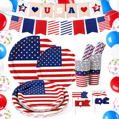 Ensemble de 4 assiettes et serviettes jetables en papier le 4 juillet pour la fête de l'Indépendence