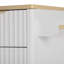 Îlot de cuisine cannelé polyvalent avec rallonge, prise de courant et rangement spacieux pour des espaces de cuisson modernes et efficaces-562489642