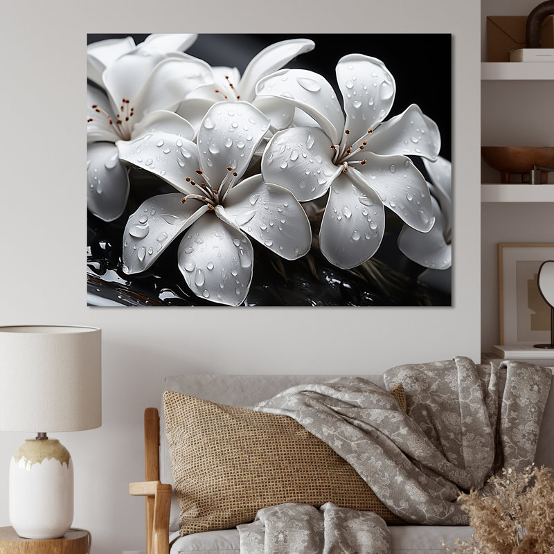 Plumeria Blooms in Stormy Greys - Décoration murale Plumeria, Toile tendue, H 16 po x l 32 po x P 1 po