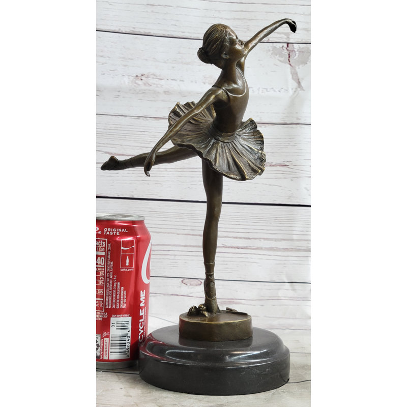Duffina Figurines & Sculptures