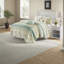 Ensembles de literie confortables, courtepointe verte avec coussins décoratifs, style transitionnel