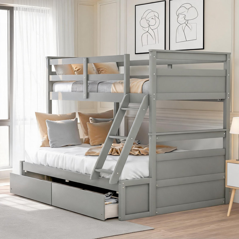 Deux lits simples sur deux lits superposés en bois massif gris, parfaits pour les chambres à coucher et les soirées pyjama
