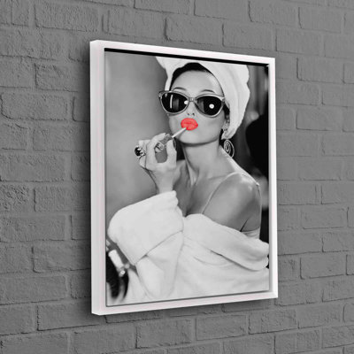 Abstract Lip Wall Art Displaying A Modern Woman Poster On Fashion Canvas For An Elegant Touch In Your Contemporary Home Decor