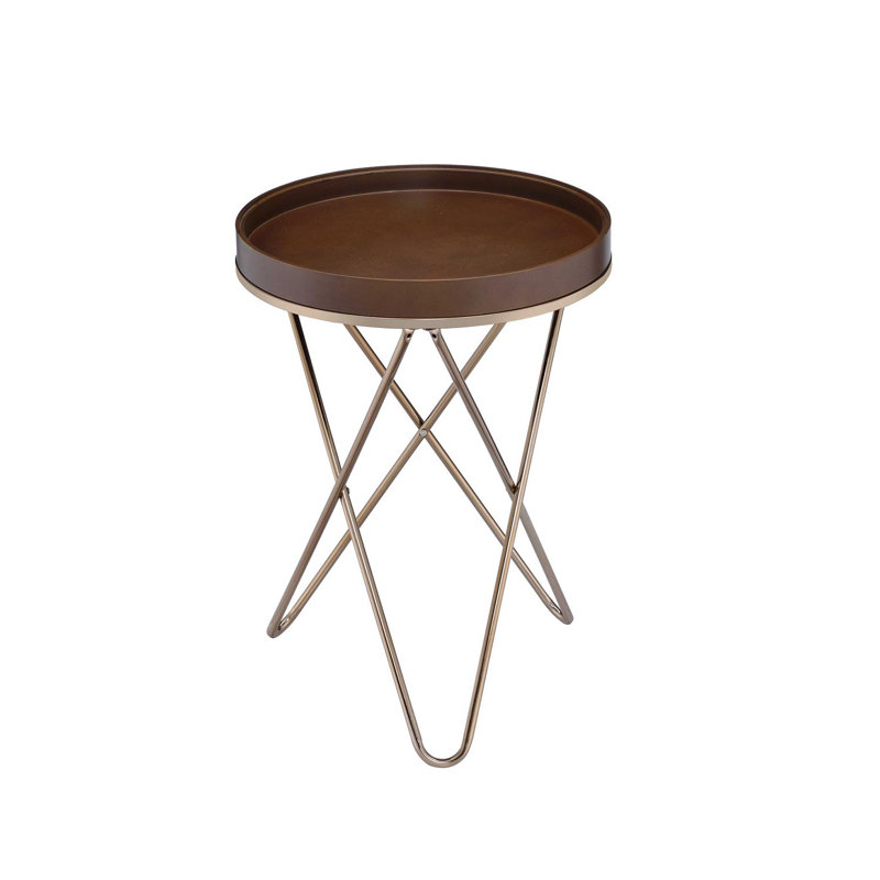 Table de bout à 3 pieds avec sorties intégrées Irinela