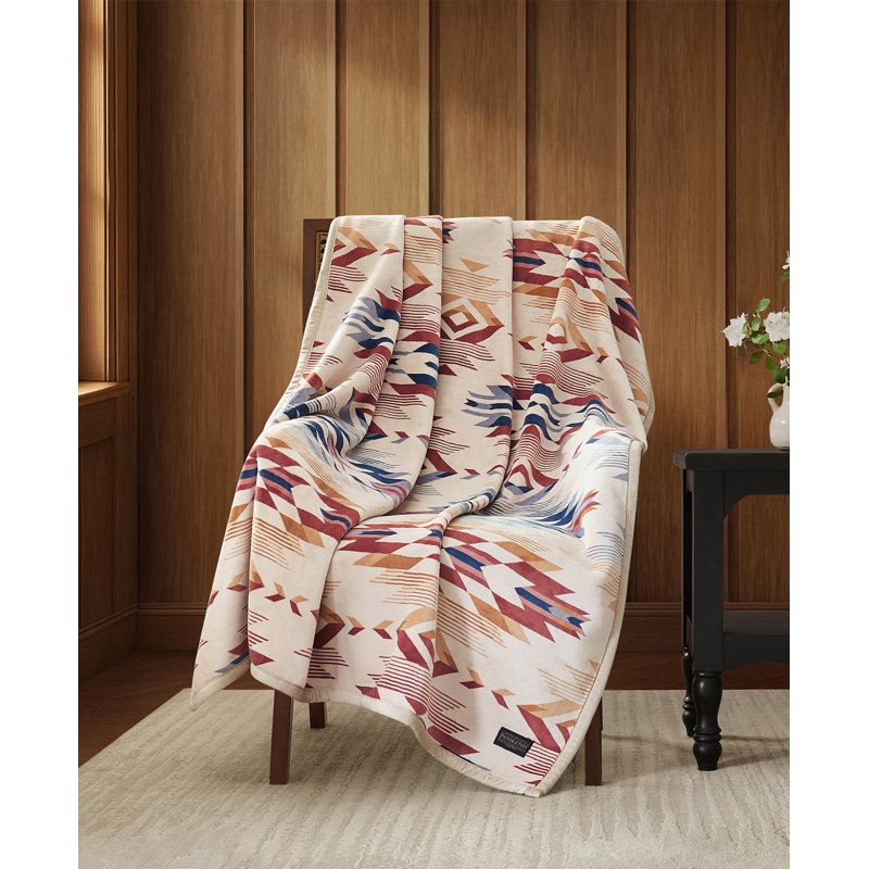 Wyeth Fall Plush Throw 50x70"