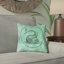 Coussin décoratif à imprimé double face vert rétro sea monster sergé Katelyn Smith