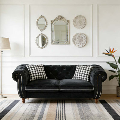 Canapé 67 po en tissu d'ameublement Chesterfield