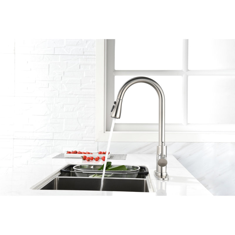 Robinet de cuisine à poignée simple en nickel brossé - Robinet d'évier à grande arche en acier inoxydable pour un nettoyage sans effort avec fonction de duvet pratique