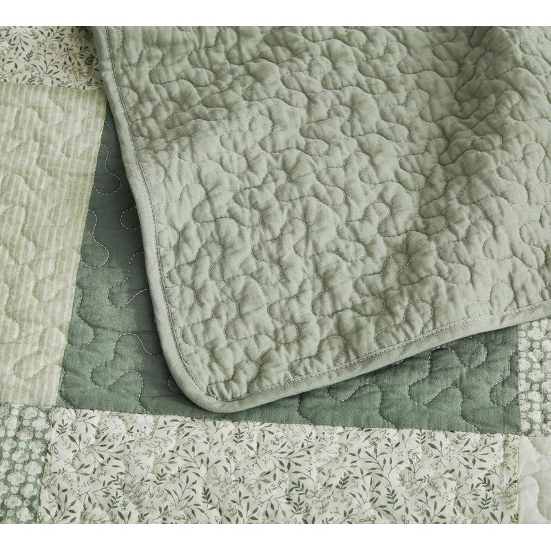 Twin Green Floral Patchwork Cotton Quilt Set