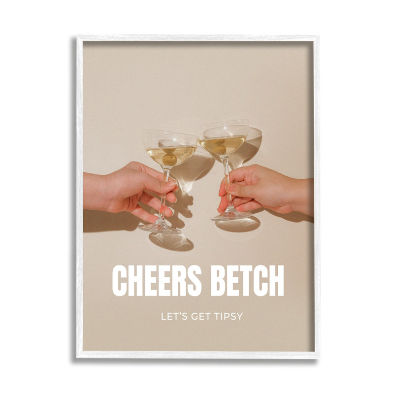 «Cheers Betch Wine Glasses», art mural sur toile par House of Lulu, H 30 po x l 24 po x P 1,5 po