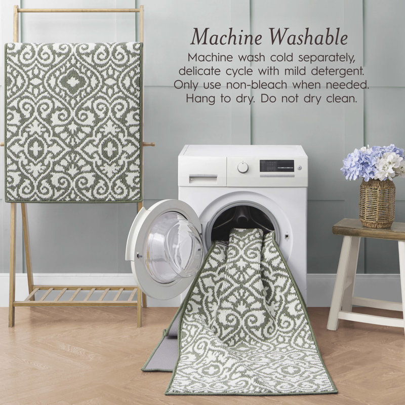 Feya Machine Woven Synthetic Damask Aera Rug in Green/White, Green, Runner 2'2" x 8'