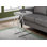 Table d'appoint contemporaine en forme de C avec plateau en ciment gris, idéal pour le salon et la chambre à coucher.