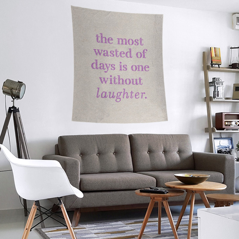 Tapisserie en polyester pour citation de rire, H 27,5 po x l 37,5 po, Blanc / violet