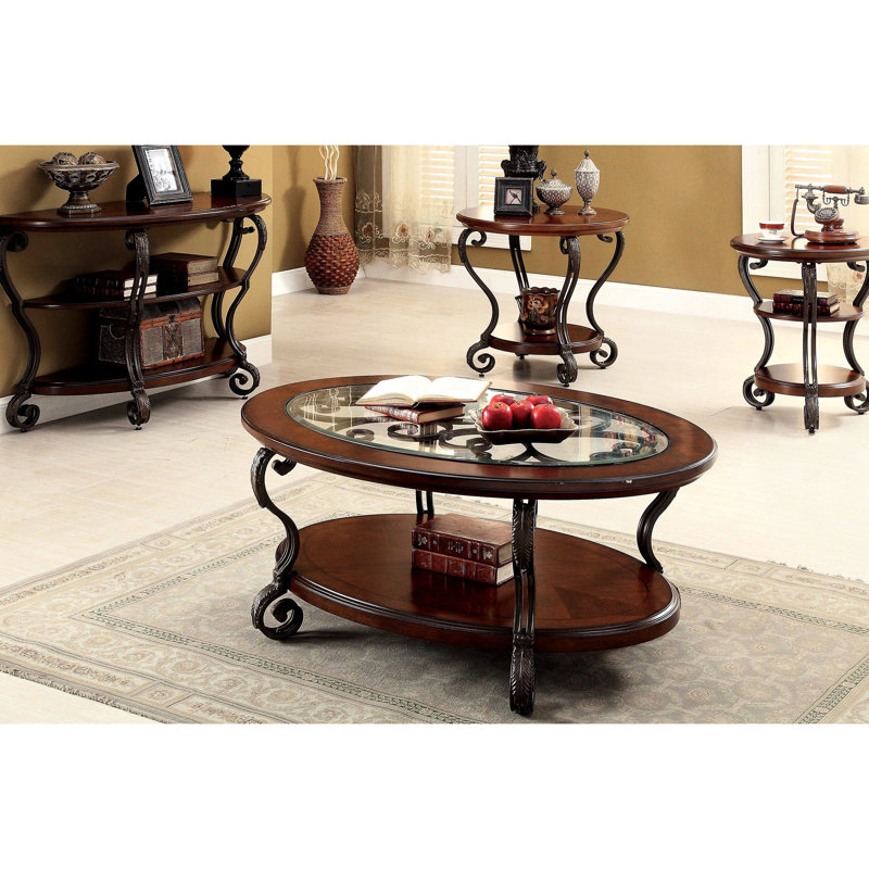 Table basse brune multi avec détails ornés et conception de tablette inférieure ouverte