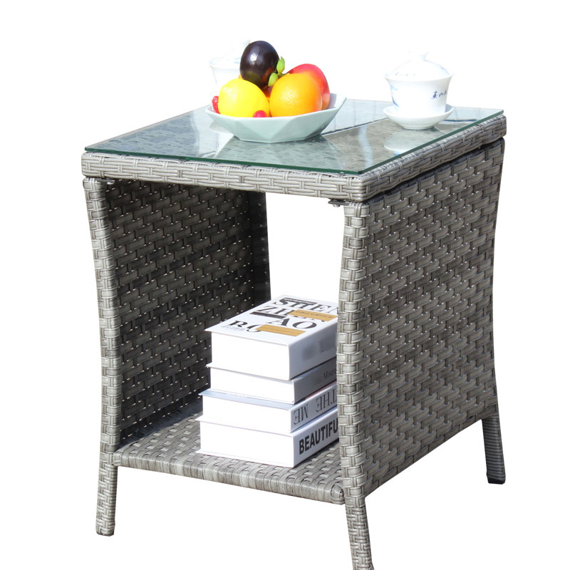 Table basse d'extérieur en gris de 19,54 po x 19,54 po x 21 po, avec arrosage et assemblage avec tissage transparent, requis
