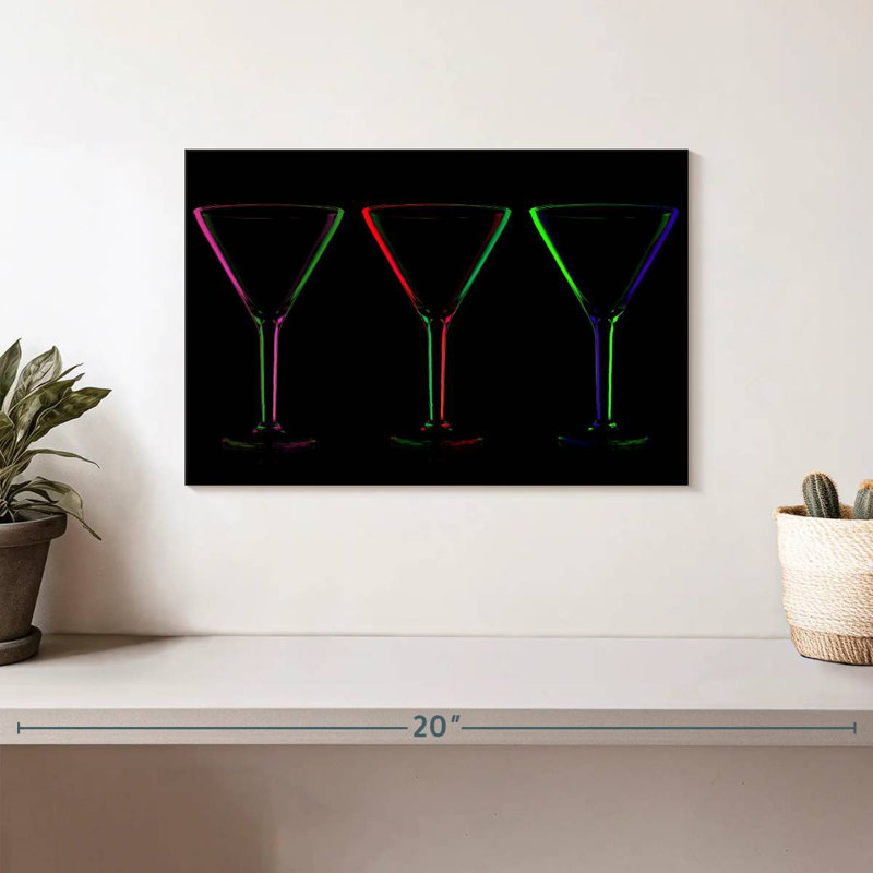 Yarlin Martini Party, 8" H x 12" W
