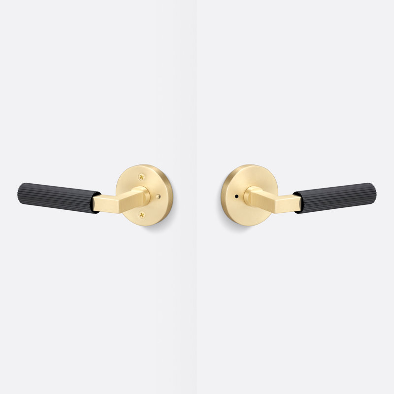 Levanto Round Privacy Rosette, Straight Knurled Grip, Satin Brass/Flat Black