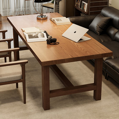 Bureau rectangulaire en bois massif brun clair