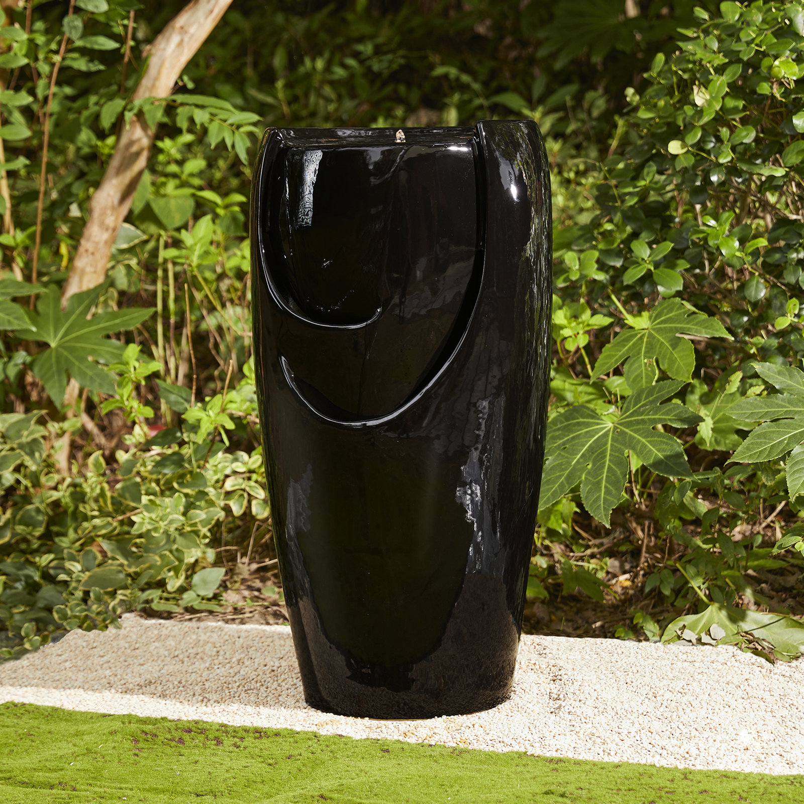 Rorer Fountain, 29.25" H x 14.25" W x 15.25" D, Black