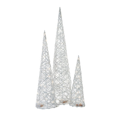 Ensemble d'arbre éclairé argenté