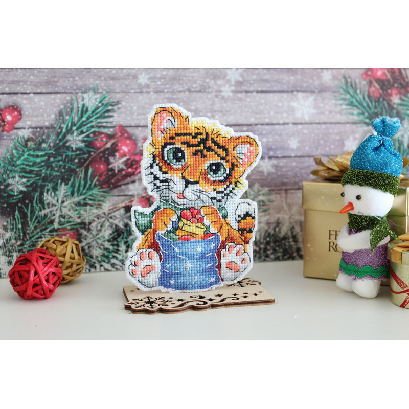 Décor d'arbre de Noël. Trousse de broderie au point de croix comptée sur toile plastique « Bébé Tigre » P-588