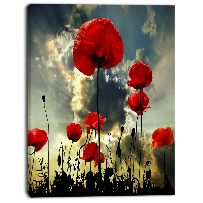 Coquelicots sur fond d'orage - reproduction de photo sur toile tendue, H 20 po x l 12 po x P 1po