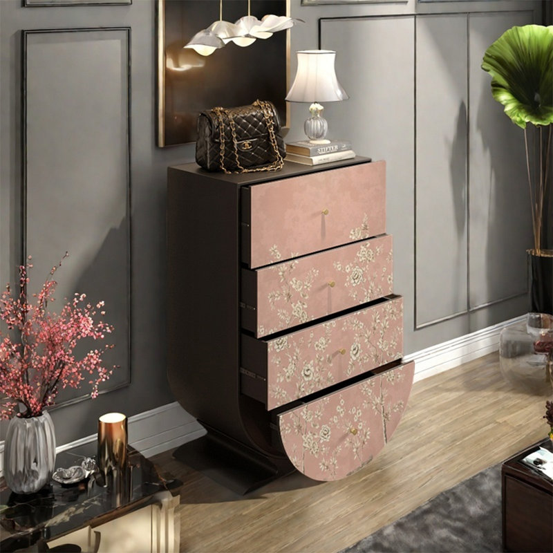 Armoire décorative spacieuse avec cadre en noyer
