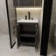 Meuble-lavabo de salle de bain avec lavabo