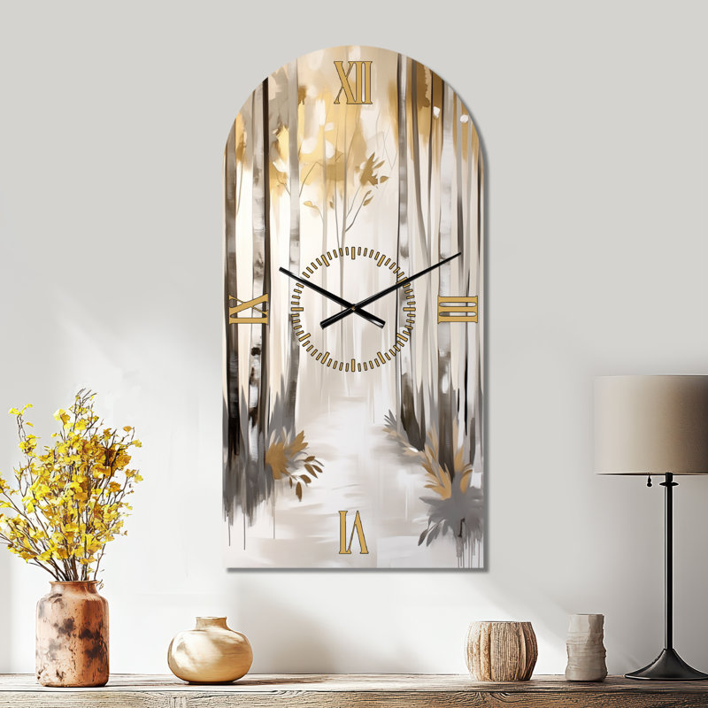 Horloge murale en métal arqué de style scandinave beige Silver Birch Morning I, H 39 po x l 19 po - Arche