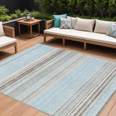 Tapis extérieur lavable rayé bleu ciel et gris 8 pi x 10 pi