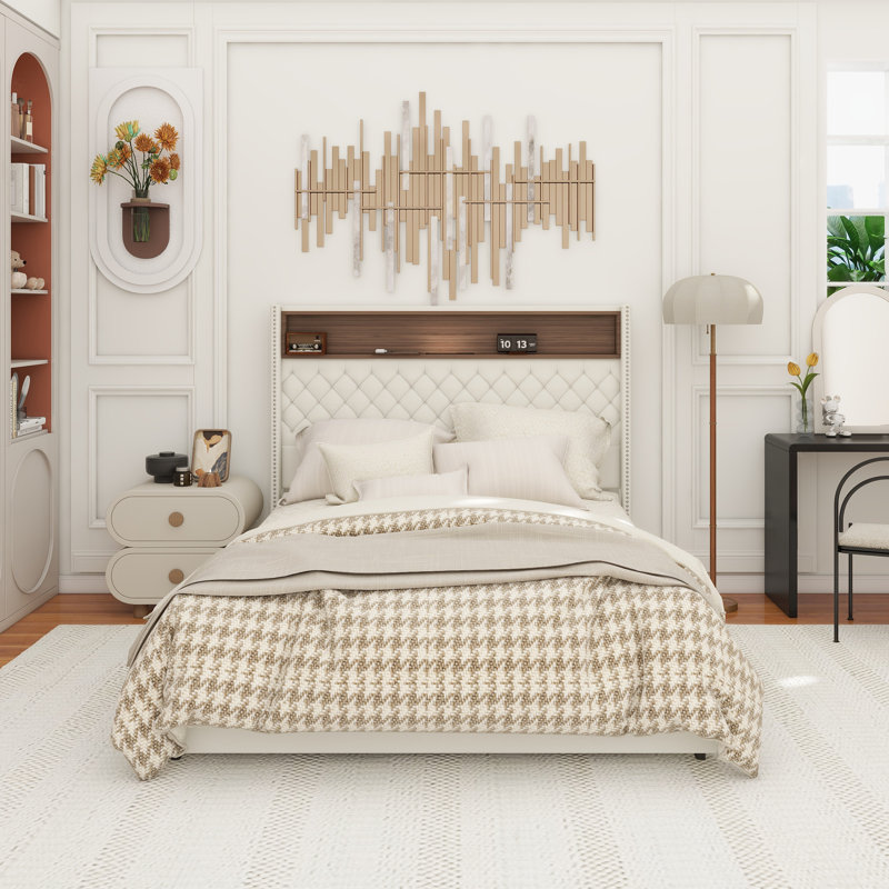 Structure de lit pour grand lit en velours capitonné avec port USB et veilleuse, tête de lit haute 52 po avec rivets, lit plateforme à oreilles avec tablette de tête de lit, beige