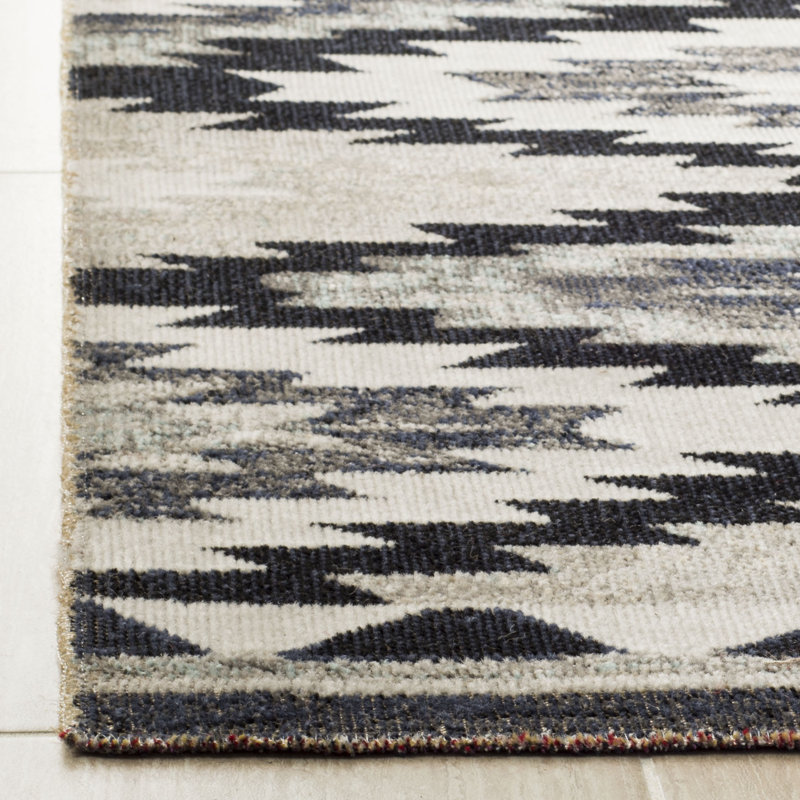 Delia Hooked Grey/Black Indoor/Outdoor Rug, Rectangle 122 x 183 cm