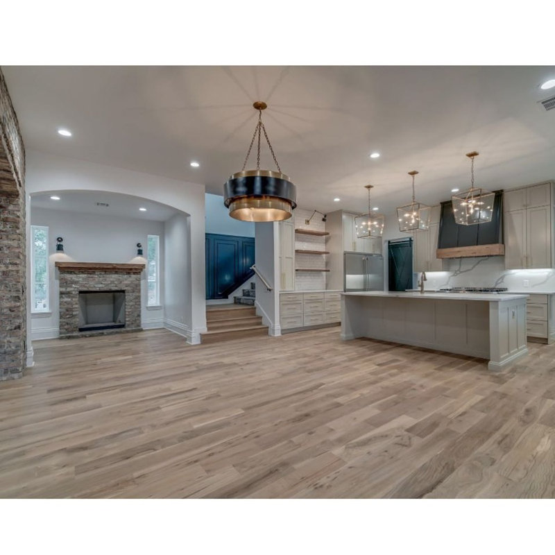 Nolan 4 - Light Chandelier