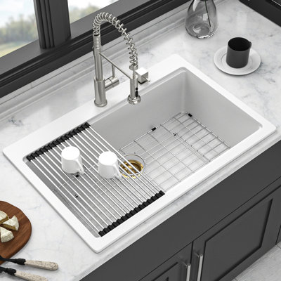 Évier de cuisine en quartz de 33 po de profondeur et 22 po de largeur, encastré, antirayures, grille de séchage, crépines lisses et