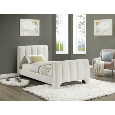 Zerina Chenille Fabric Bed