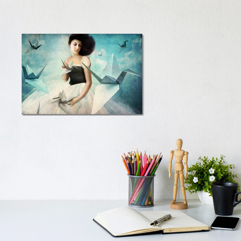 «My First Origami Crane» par Catrin Welz-Stein - impression d'art graphique, H 8 po x l 12 po x P 0,75 po, Toile tendue