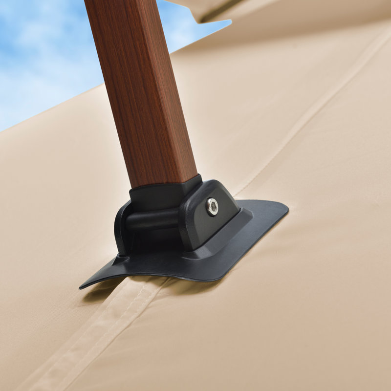 Grand parasol en porte-à-faux rond en bois avec base à roulettes, 132 po, beige, Beige