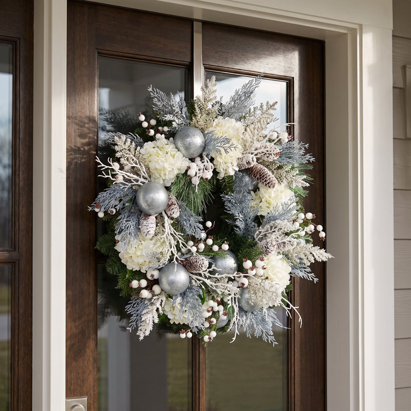 Becker 28 " Handmade Hydrangea Wreath