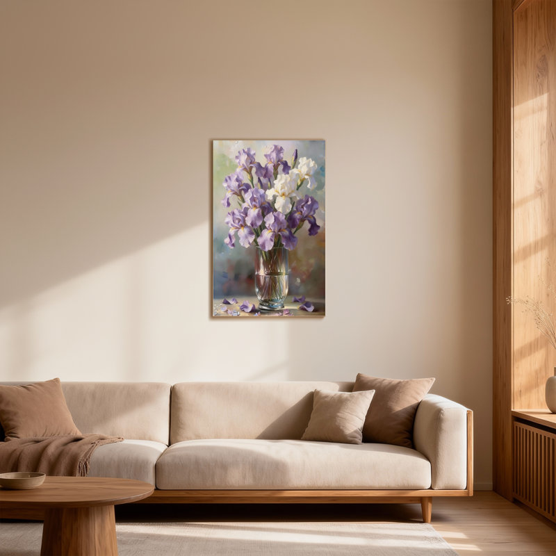 Saint-Valentin, iris mauves et blancs dans un vase en verre, H 24 po x l 16 po