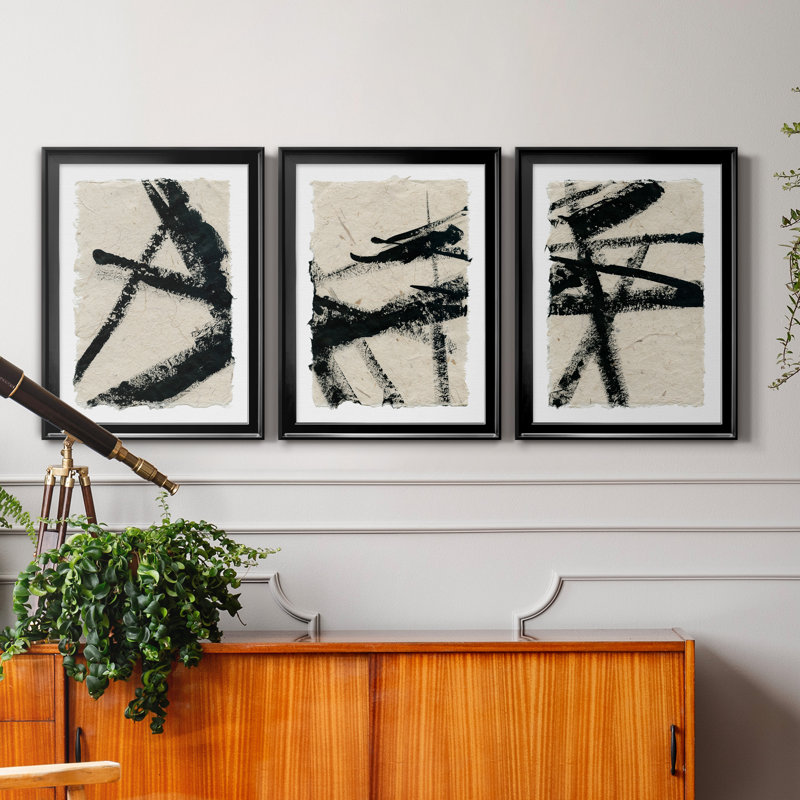 «Lines Crossed I», ensemble de 3 cadres photo, H 18,5 po x l 73,5 po x P 1,5 po, Toile avec cadre noir