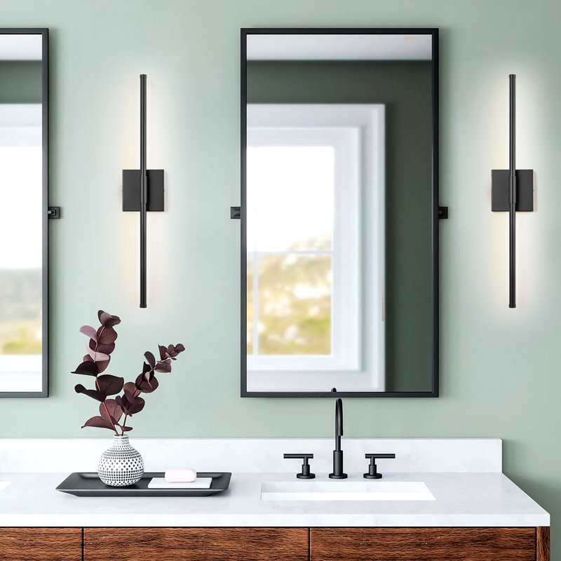 Applique murale à bras câblé Brylea, Noir mat, 23.62" H X 4.33" W X 2.36" D