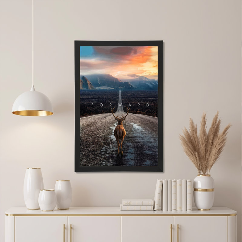 Ensemble de 1 tableau sur toile tendue représentant un cerf sur la route au coucher du soleil en montagne, H 24 po x l 16 po