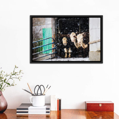 «Barnyard Winter», reproduction d'art encadrée