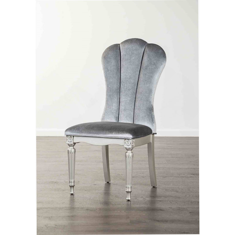 Chaise de salle à manger à sièges cannelés à finition cannelée argentée et gris clair, Argent, Gris clair