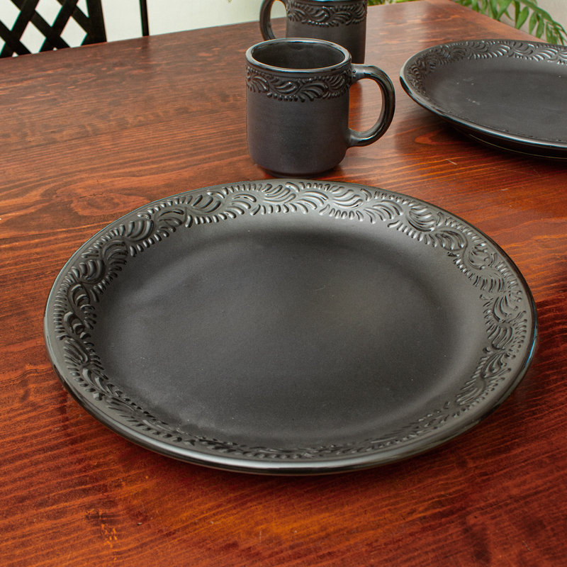 Conchetta Handmade Porcelain Dinner Plate
