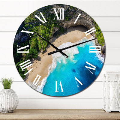 Horloge murale surdimensionnée