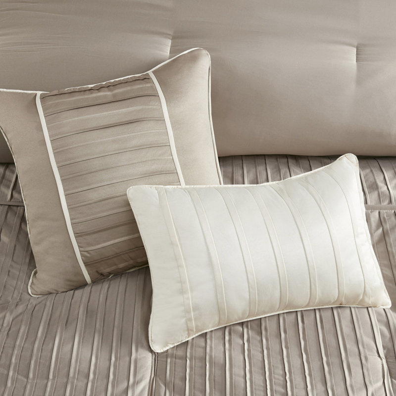 Ensemble de couvre-lit 7 pièces Taupe Charmeuse, Grand édredon et 6 pièces supplémentaires