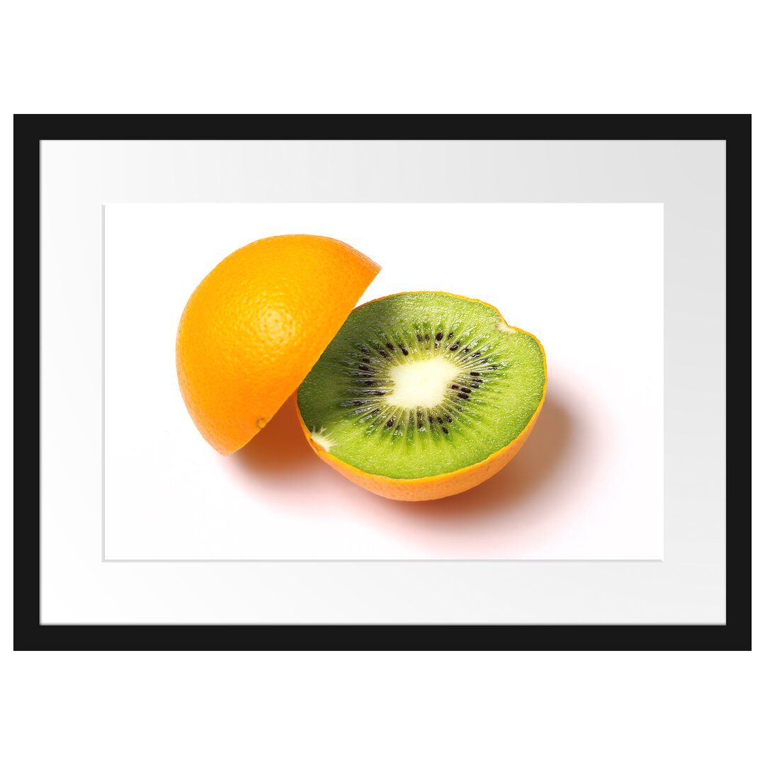 Gerahmtes Poster Leckere Kiwi mit Orangenschale